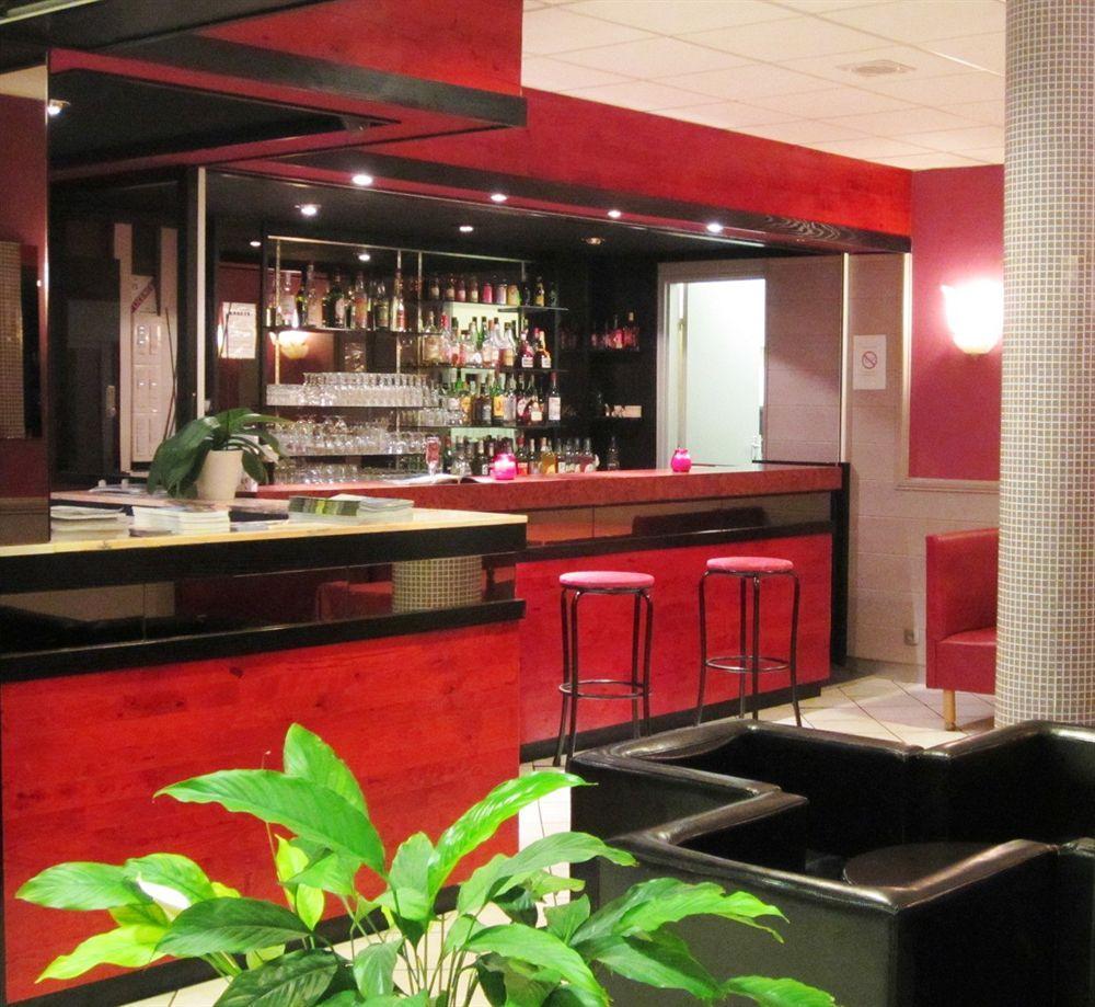 Hotel Novel Restaurant La Mamma Annecy Exterior foto